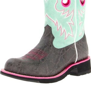 ARIAT Women’a Size 8 Fatbaby Sheila Charcoal Elephant Print, Pink and Green